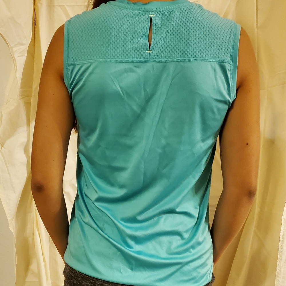 Sports top